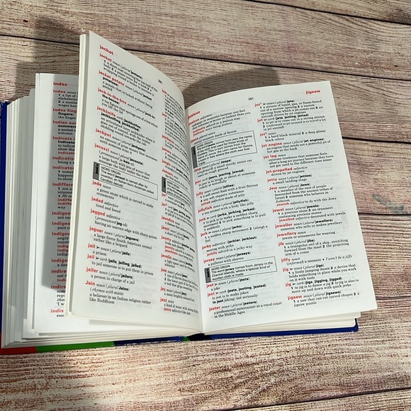 Oxford Elementary School Dictionary 8+ - Picture 6 of 7